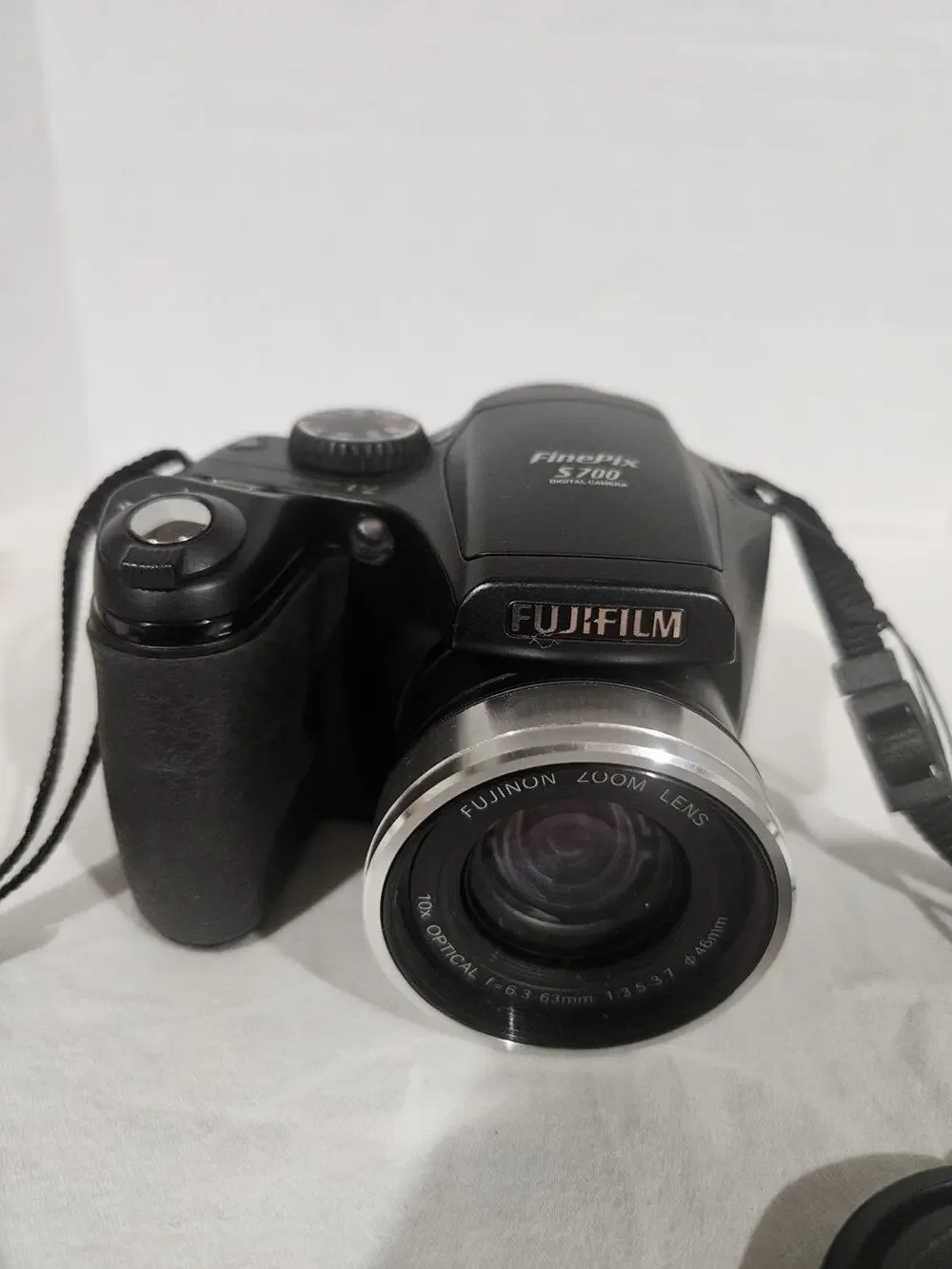 Fujifilm FinePix S Series S700 7.1MP Digital Camera - Black w/ Adtl Lenses Works
